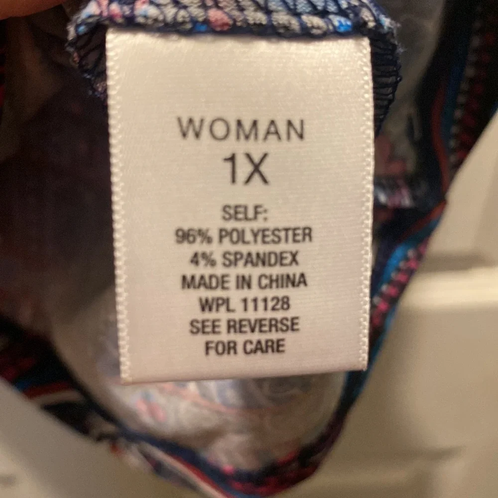 Top - Picture 2 of 4